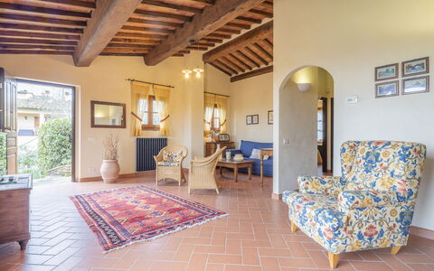 Casa Viola Pool, Wifi, Montaione: Mobilia, Parete, Pavimentazione, Interior Design, Pavimento, Soffitto, Casa, Illuminazione, Camera, Soggiorno