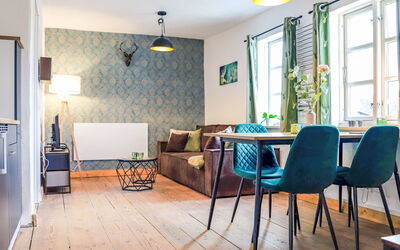 Das Königliche Quartier 200.8: Mobilia, Interior Design, Pavimentazione, Parete, Legna, Divano, Pavimento, Camera, Soffitto, Soggiorno