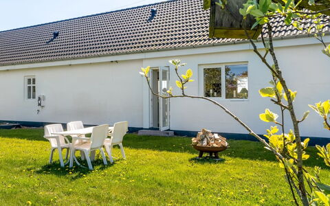 Kora - 2Km from the Sea: Legna, Casa, Portico, Deck, Latifoglie, Tetto, Color Legno, Pavimento In Legno, Eco Hotel