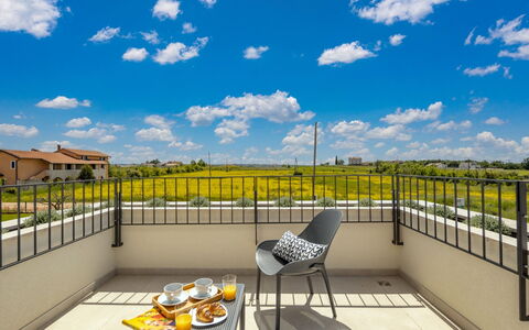 Stella: Casa, Villetta, Estate, Shade, Giardino, Backyard, Cortile, Hacienda, Landscaping, Edifici Giardino
