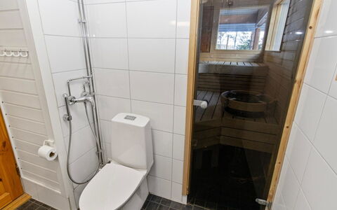 Selja 5: Finestra, Facciata, Architettura, Porta, Casa, Estate, Dimora, Finestra A Ghigliottina, Balcone, Villa
