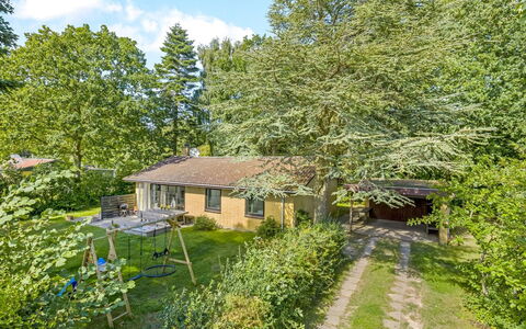 Matild - 250M from the Sea: Estate, Shade, Driveway, Agriturismo