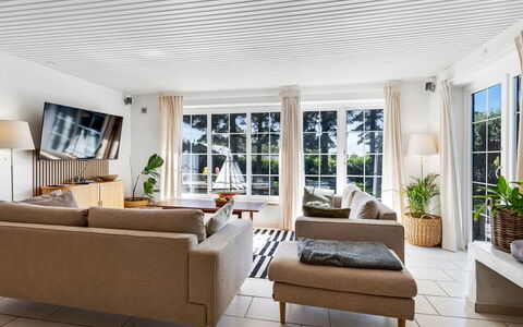 Matild - 250M from the Sea: Estate, Shade, Driveway, Agriturismo