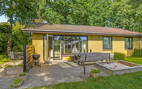 Matild - 250M from the Sea: Estate, Shade, Driveway, Agriturismo