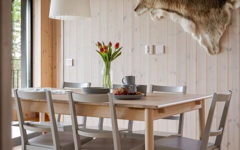 Renstråket 2005: Mobilia, Pavimentazione, Interior Design, Legna, Pavimento, Tavolo, Cucina & Sala Da Pranzo Tavolo, Sala Da Pranzo, Sedia, Pavimento In Legno