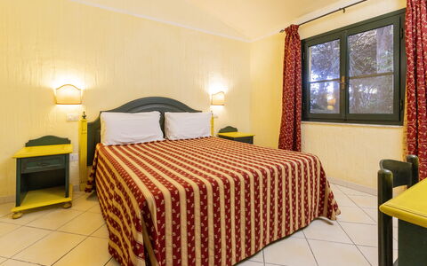 Nature & Country Resort Near The sea: Interior Design, Mobilia, Ricorrere, Piscina, Hotel, Sedia, Telaio Del Letto, Camera Da Letto, Letto, Boutique Hotel
