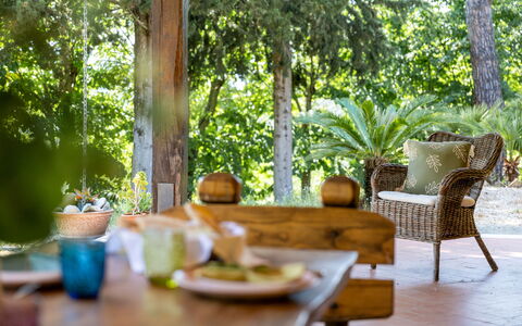 Casa Iume: Mobilia, Legna, Mobili Da Esterno, Tavolo, Sedia, Tavolo Esterno, Giardino, Shade, Eco Hotel, Terrazza