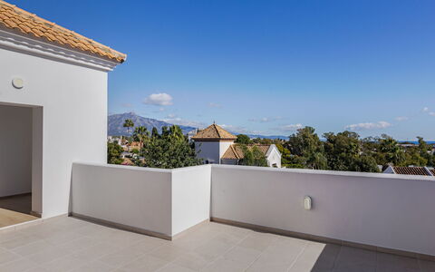 Bonita: Appartamento, Condominio, Zona Residenziale, Hotel, Shade, Balcone, Piscina, Resort Citta '
