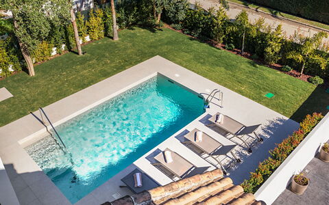 Bonita: Appartamento, Condominio, Zona Residenziale, Hotel, Shade, Balcone, Piscina, Resort Citta '