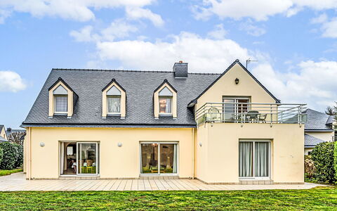 Guidel 606: Casa, Zona Residenziale, Casa, Tetto, Facciata, Estate, Villetta, Agriturismo, Porta, Villa