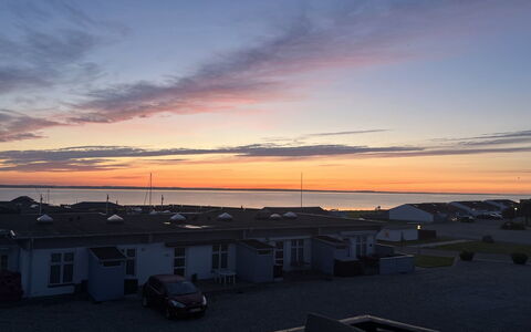 Mari - 150M from the Sea: Cielo, Orizzonte, Afterglow, Crepuscolo, Tramonto, Nube, Red Sky Alla Mattina, Alba, Sera, Luce Del Sole