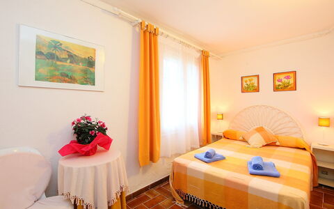 Puig Dels Daus: Camera, Camera Da Letto, Mobilia, Letto, Proprietà, Interior Design, Costruzione, Lenzuolo, Telaio Del Letto, Immobiliare