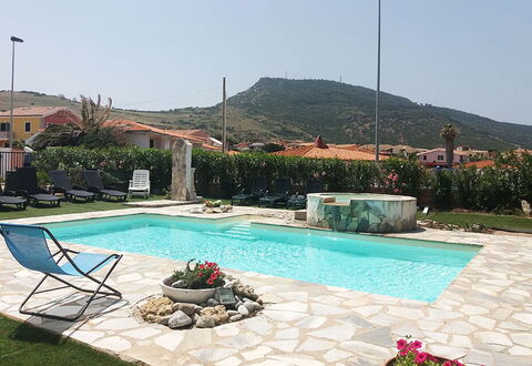 Residenza Agnese Sardegna: Piscina, Ricorrere, Mobili Da Esterno, Tempo Libero, Flagstone, Giochi D'Acqua, Eco Hotel, Ombrello, Shade, Hacienda