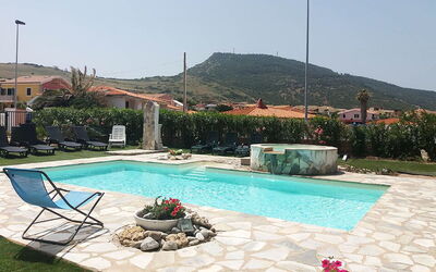 Residenza Agnese Sardegna: Piscina, Ricorrere, Mobili Da Esterno, Tempo Libero, Flagstone, Giochi D'Acqua, Eco Hotel, Ombrello, Shade, Hacienda