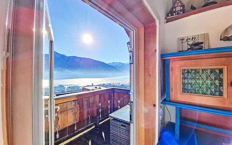 Zell am See 681: Balcone, Color Legno, Illuminazione Diurna
