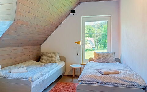 Dolní Lysečiny: Camera Da Letto, Pavimentazione, Legna, Pavimento, Letto, Interior Design, Soffitto, Mobilia, Lenzuolo, Bedding