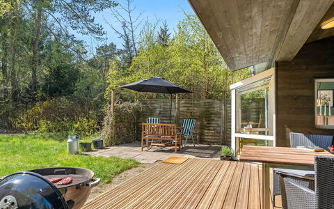 Riitta - from the Sea: Mobilia, Mobili Da Esterno, Sedia, Giardino, Shade, Latifoglie, Tavolo Esterno, Landscaping, Terrazza, Prato