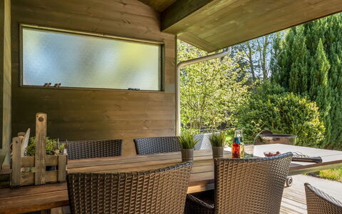 Riitta - from the Sea: Mobilia, Mobili Da Esterno, Sedia, Giardino, Shade, Latifoglie, Tavolo Esterno, Landscaping, Terrazza, Prato
