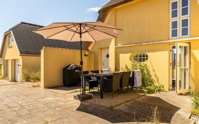 Amina - 200M from the Sea