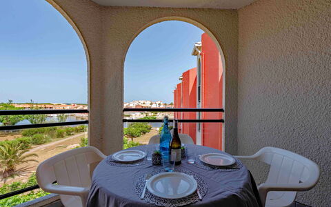 Le Barcarès 974: Sedia, Cucina, Cucina & Sala Da Pranzo Tavolo