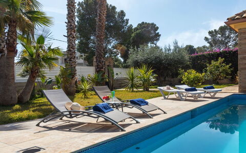 Marea: Piscina, Ricorrere, Tempo Libero, Terme, Hotel, Resort Citta ', Mobili Da Esterno, Centro Ricreativo, Vacanza
