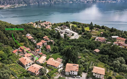 San Siro 53: Vegetazione, Casa, Zona Residenziale, Paesaggio, Collina, Casa, Highland, Area Rurale, Hill Station, Insediamento Umano