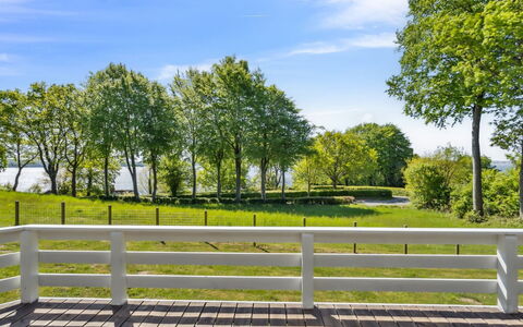 Conradine - 600M from the Sea: Appartamento, Condominio, Estate, Balcone, Villa, Hotel