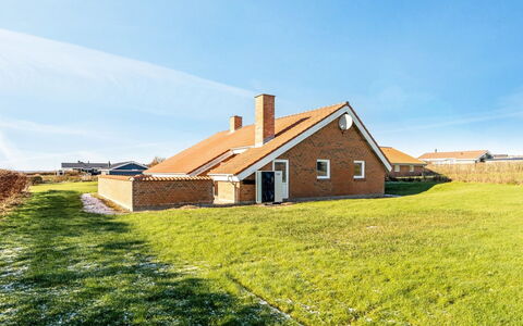 Nikolce - 300M to the Fjord: Cielo, Erba, Tetto, Casa, Architettura, Casa, Villetta, Plain, Area Rurale, Lotto