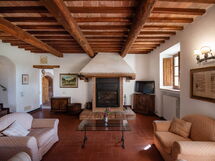 Green Hill Apartment In Tuscan Countryside