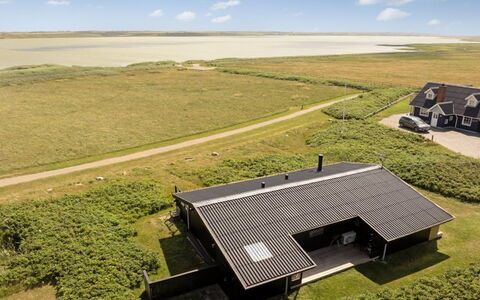 Waghn - 250M from the Sea: 