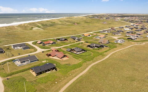 Waghn - 250M from the Sea: 