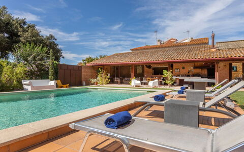 Top Villa Chantal Airco: Piscina, Architettura, Ricorrere, Hacienda, Mobili Da Esterno, Eco Hotel, Estate, Villa, Shade, Sedia