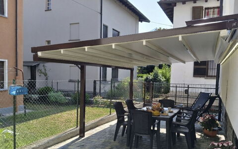 Irene: Tenda, Shade, Struttura Esterna, Pergola, Baldacchino, Terrazza, Fascio, Vaso Di Fiori, Cortile, Cortile