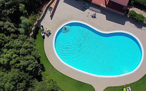 La Veranda di Mirko: Piscina, Tempo Libero, Ricorrere, Terme, Mobili Da Esterno, Vacanza, Resort Citta ', Giochi D'Acqua, Hacienda, Hotel