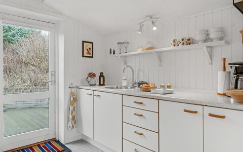 Annemone - 900M from the Sea: Cucina, Interior Design, Pavimentazione, Controsoffitto, Cabinetry, Casa, Elettrodomestico Da Cucina, Apparecchio Major, Soffitto