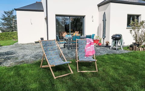 Ty Heol: Arbusto, Zona Residenziale, Giardino, Prato, Shade, Landscaping, Hacienda, Cortile, Estate