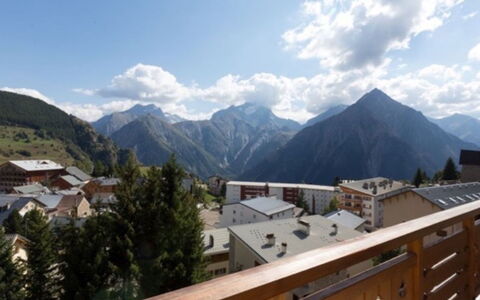 Ecureuils B: Geografia Montane, Montagna, Catena Montuosa, Collina, Hill Station, Valle, Cresta, Alpi, Pendenza, Geomorfologia Glaciale