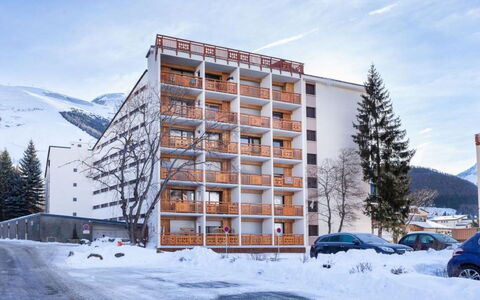 Cabourg B: Appartamento, Balcone, Sedia, Shade, Mobili Da Esterno, Illuminazione Diurna, Alluminio
