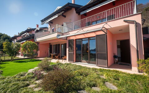 Anna: Pavimentazione, Interior Design, Pavimento, Appartamento, Balcone, Soffitto, Condominio, Sedia, Shade, Portico