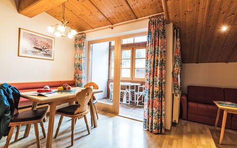 Tuenta: Color Legno, Hotel, Paesino Di Montagna, Legname