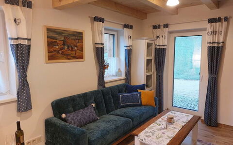 Adélka: Mobilia, Legna, Interior Design, Pavimentazione, Pavimento, Casa, Camera, Illuminazione, Soggiorno, Appartamento