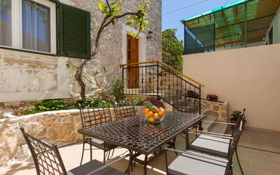 Šibenik 112: Geografia Montane, Casa, Collina, Montagna, Catena Montuosa, Villetta, Area Rurale, Casa, Valle