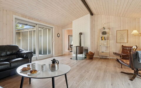 Ahti - 340M from the Sea: Interior Design, Legna, Pavimentazione, Soffitto, Pavimento, Mobilia, Pavimento In Legno, Soggiorno, Casa, Camera