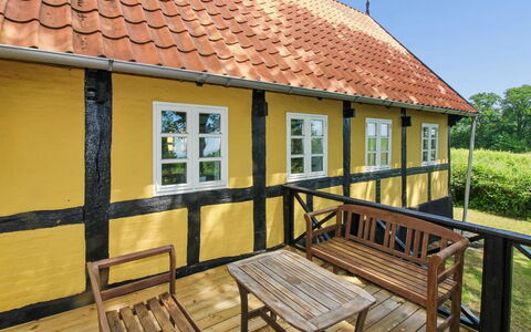 Bena - 2Km from the Sea: Legna, Villetta, Color Legno, Shade, Latifoglie, Design, Portico, Raccordo, Plank, Recinzione