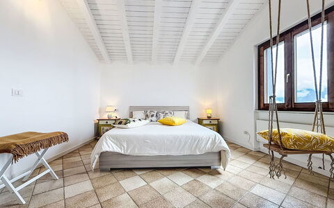 Al Civico 29: Mobilia, Letto, Interior Design, Pavimentazione, Camera Da Letto, Pavimento, Soffitto, Legna, Bedding, Lenzuolo
