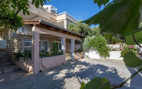 Appartamento Nomads, Ac, Wifi Hvar: Shade, Hacienda, Estate, Vaso Di Fiori, Design, Cortile, Pianta Della Casa, Cortile, Struttura Esterna, Balcone