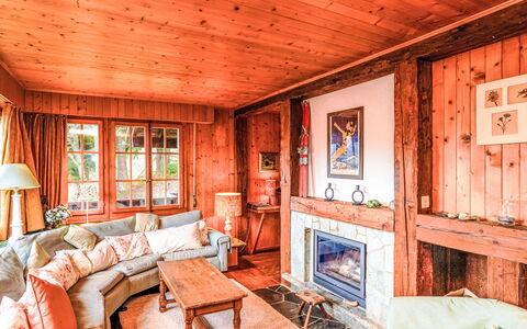La Capsule: Legna, Interior Design, Mobilia, Soffitto, Camera, Casa, Latifoglie, Villetta, Soggiorno, Color Legno