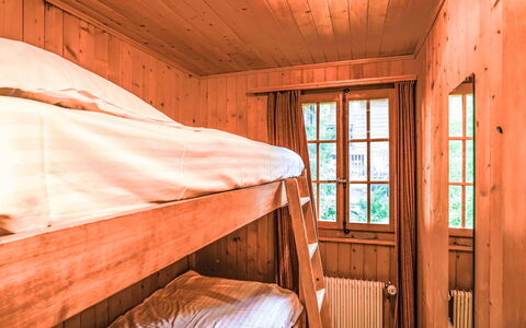 La Capsule: Legna, Camera Da Letto, Letto, Pavimento, Interior Design, Pavimentazione, Lenzuolo, Mobilia, Color Legno, Telaio Del Letto