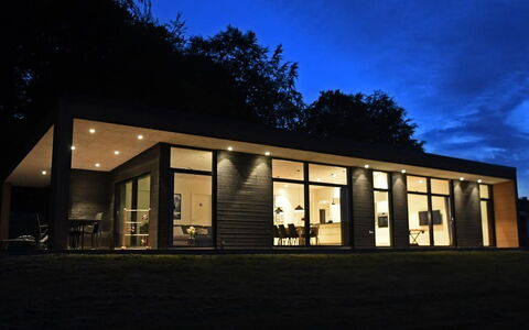 Hildegunda - 600M from the Sea: Tetto, Casa, Casa, Villetta, Porta, Raccordo, Deck, Portico, Plank, Latifoglie