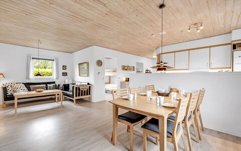 Jerrit - 650M to the Fjord: Estate, Shade, Driveway, Agriturismo